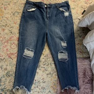 Mom/boyfriend jeans
